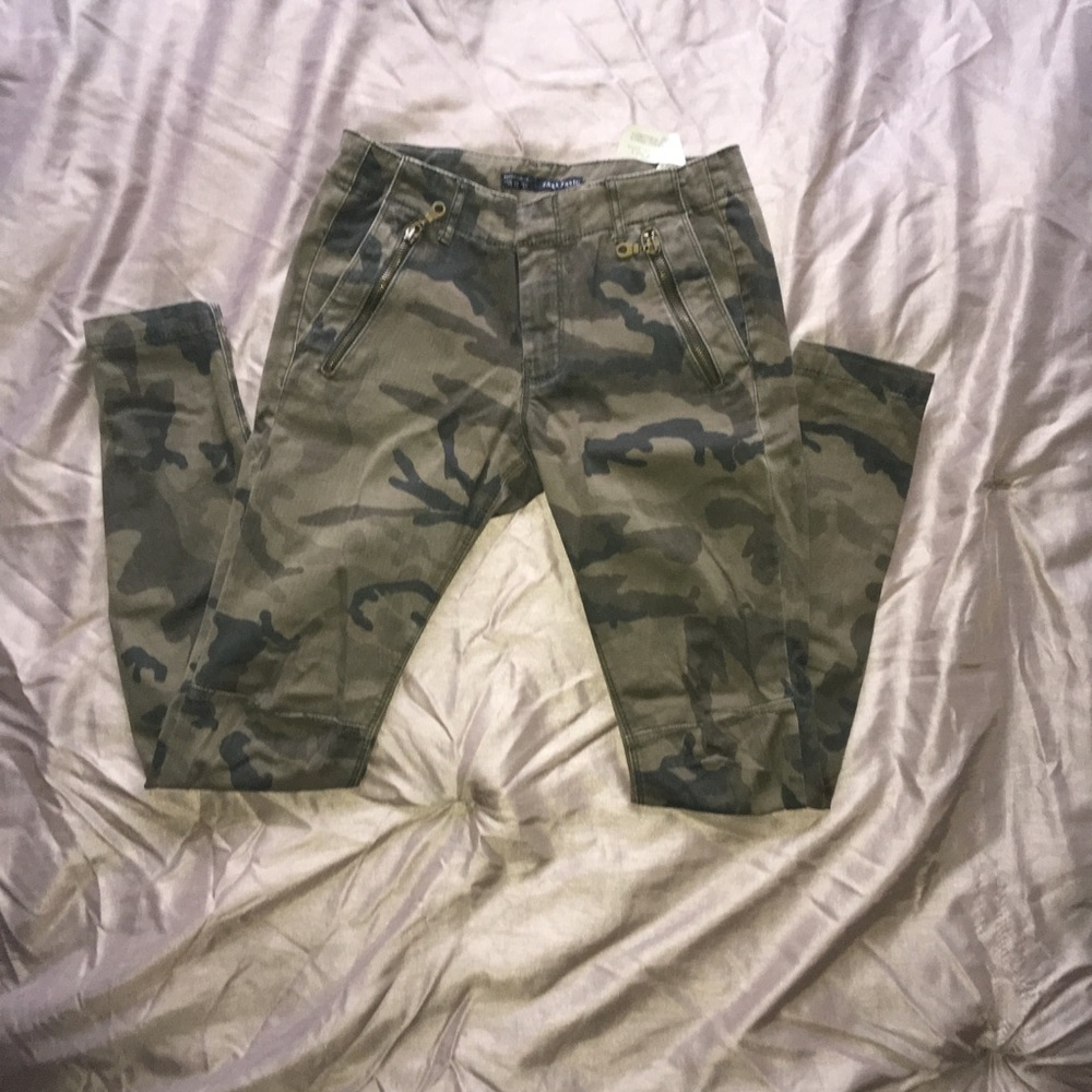 Zara Camouflage Skinny Jeans with Zip Details
